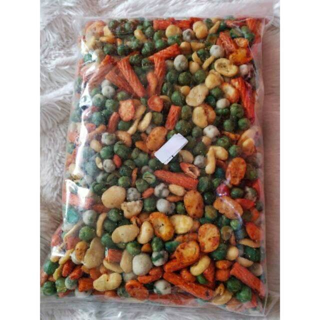 Kacang Polong Campur Koro Mix 500gr Makanan Ringan Snack Camilan Enak