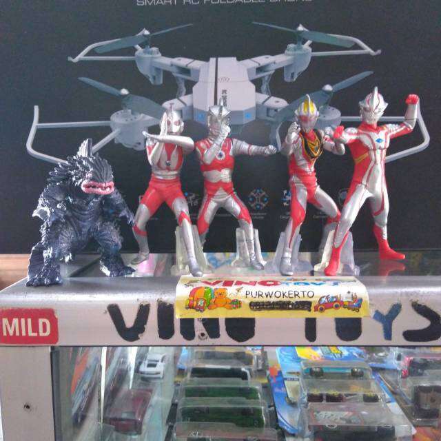 Mainan Figure Ultraman Taro Gaia Cosmos Mebius X Ginga Orb Geed Zero