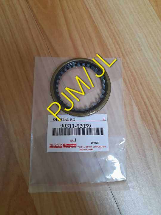 Oil Seal Roda Belakang Kijang K K Innova T Ss Futura Inova