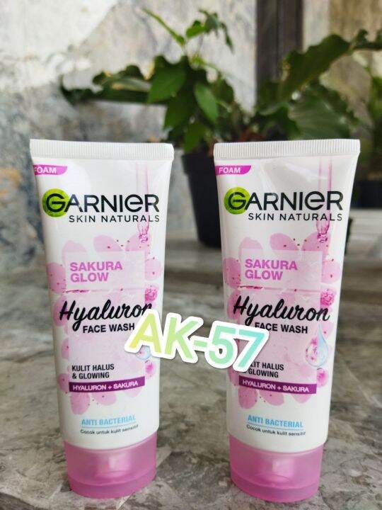 Garnier Sakura Glow Hyaluron Face Wash 100ml Garnier Sakura 100ml