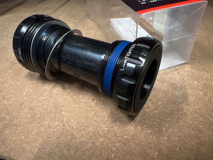 UNO BOTTOM BRACKET FOR SHIMANO SEALED BEARING CERAMIC CEMA BEARING