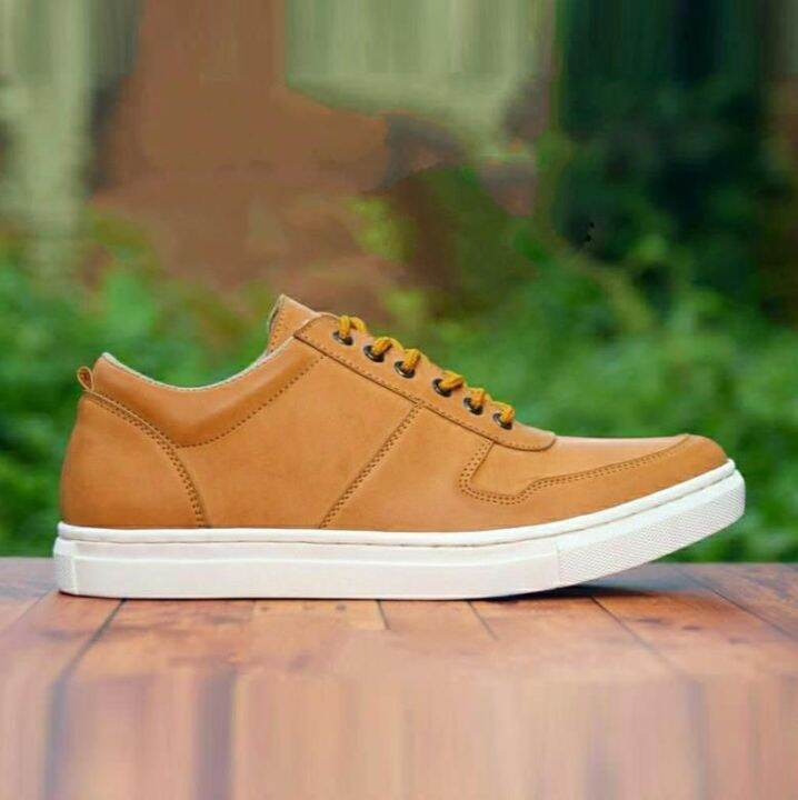 Sepatu Sneakers Kulit Tan Cokelat Muda Pria Ukuran Big Size Jumbo Besar