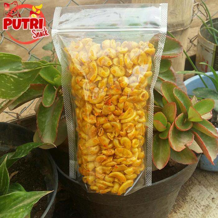 Makaroni Kriuk Jumbo Gr Bumbu Seblak Daun Jeruk Banyak Rasa