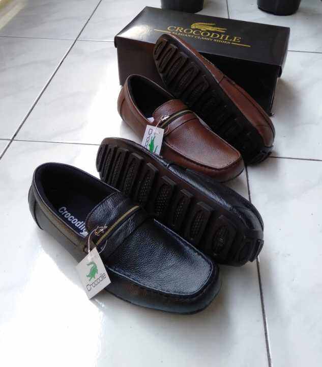 Sepatu Loafer Pria Formal Mocasin Kulit Asli Model Slip On Trendy