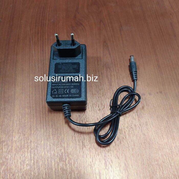 ADAPTER LISTRIK 20V CHARGER 21V MESIN BOR BATERAI LI ION LI ION LI ION