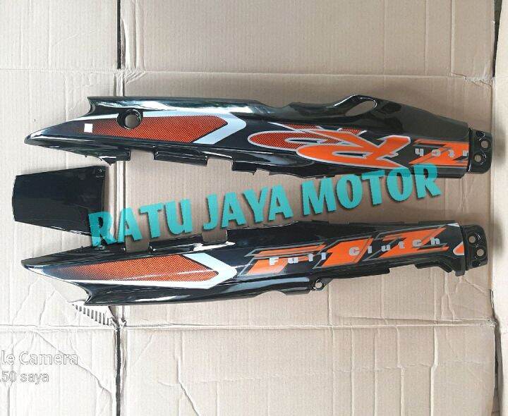 Cover Body Belakang Yamaha Fizr F Zr Hitam Striping Lazada Indonesia