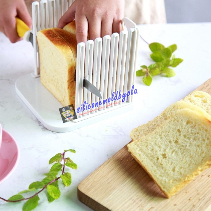 แท่นตัดขนมปัง-ที่สไลด์ขนมปัง-bread-slicer-แท่นตัดขนมปังพลาสติก-สีขาว