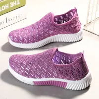 【Sports Shoes Store】2022 ใหม่รองเท้าผู้หญิงบินทอกีฬารองเท้า soft soled รองเท้า breathable net รองเท้า