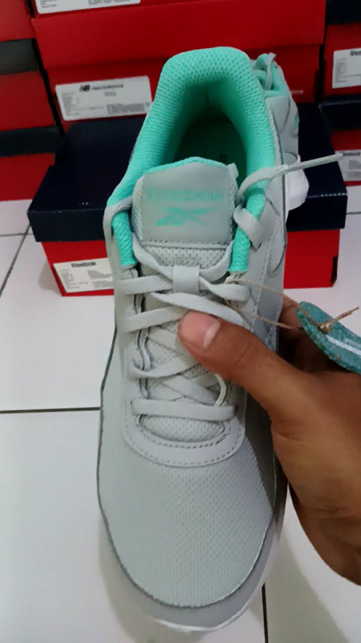 Sepatu Reebok Grey Sepatu Wanita Reebok Energen Lite GY1449 Grey | Lazada Indonesia