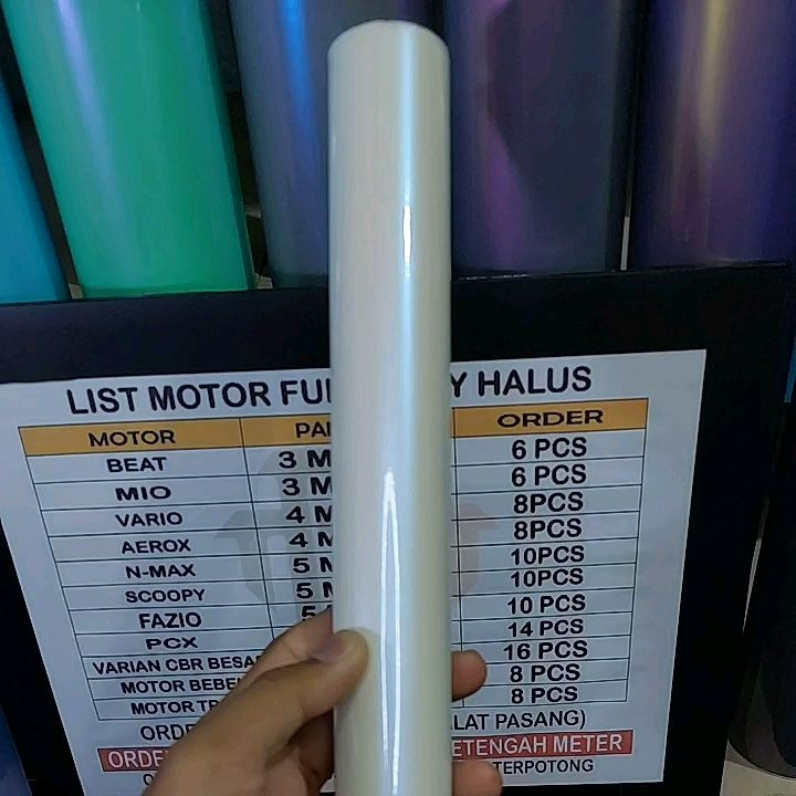 STICKER SKOTLET MOTOR DAN MOBIL WARNA PUTIH LEMBAYUNG BIRU KUALITAS