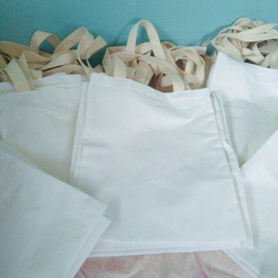 กระเป๋าผ้าดิบสีขาว ขนาด 12x14 นิ้ว จำนวน 50 ใบ