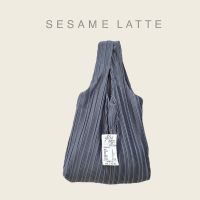 Wyllabrand กระเป๋าผ้าพลีท sesame latte