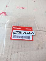 สติ๊กเกอร์HONDA สีขาวพื้นดำ ติดบังโคลนหลังเวฟ125i ปลาวาฬทุกรุ่น,1ชิ้น