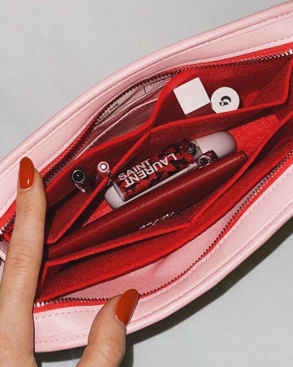 พร้อมส่ง-glossier-the-beauty-bag