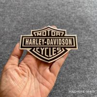 โลโก้ ฮาร์เลย์ HARLEY DAVIDSON ชิ้นงานอลูมิเนียมบาง ขนาด 10.8x7.5cm