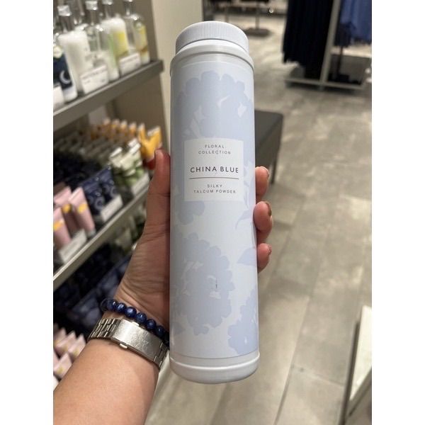 แป้งหอมๆๆทาแล้วสดชื่นนน-slky-talcum-powder-marks-amp-spencer-ขนาด-200-g-กลิ่น-china-blue-กลิ่น-rose-กลิ่น-lavender-แป้งหอมทาตัว-มาร์คแอนด์สเปนเซอร์