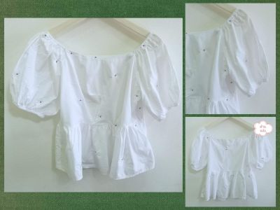 (E40) เสื้อสีขาว​ ปักดอกเดซี่​ทั้งตัว​ หวาน​ น่ารักมากๆ​ ค่ะ​ อก​ 34​ นิ้ว​ ยาว​ 21​ นิ้ว