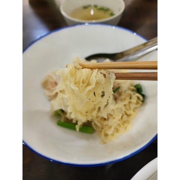 บะหมี่ไข่ไล้กี่-เส้นแบนหรือเส้นเป๊าะ-มี-10-ก้อน-600-กรัม-ปลอดภัยไม่มีสารกันบูด