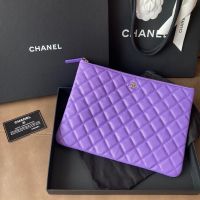 New! Chanel Caviar Medium O-Case 11 GHW Holo30