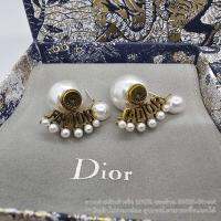 Christian Dior CD J’adior Pearl Stud Earrings ต่างหูดิออ โลโล้ JADIOR แต่ไข่มุก งานสวย ปั๊มโลโก้ อะไหล่ทอง รมดำ