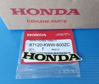 สติ๊กเกอร์เครื่องหมายHonda(75MM.) ติดครอบหน้าแท้HONDA Wave110i ปี2010-2018 สีดำพื้นใสอะไหล่แท้ศูนย์HONDA(87120-KWW-600ZC)1ชิ้น