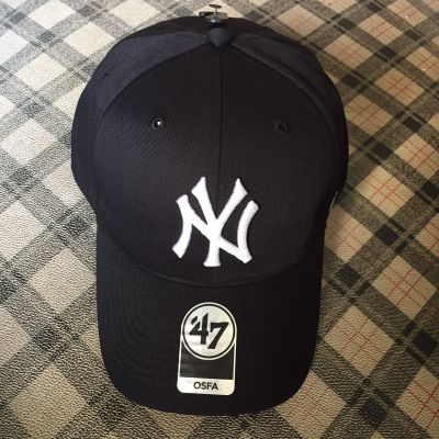 47’ NEW YORK YANKEE BLACK CAP