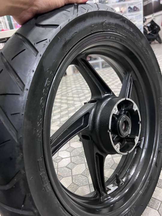 ล้อแม็กหลังcbr250-cbr300-cb300f-แม็กเปล่าขนาด-4-00-17-สวยไม่คดไม่ดุ้ง-พร้อมใช้งาน-คละสี