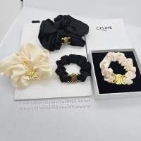 ผ้ามัดผม Celine Scrunchy  งานผ้าไหมไนลอน เนื้อดี ประดับโลโก้ Triomphe งานปั๊มโลโก้ อะไหล่ทอง แฟชั่นเก๋ๆ