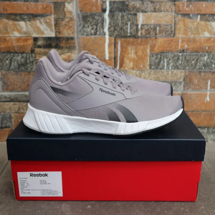 sepatu reebok women