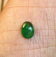 พลอยมรกตหลังเบี้ยธรรมชาติ0.68cts6x5mm 0.68cts natural emerald cabochon gemstone 6x5mm