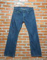 #No 1480 #กางเกงยีนส์ ลีวายส์ 527 105270028 BOOT CUT ขาม้านิดๆ ผลิต Colombia กระดุม 4051  สวยวินเทจ มีรอยเปื้อนสีตามรูป #เอว 30 เป้า 9.5 ตัว 40 ขากว้าง 9”