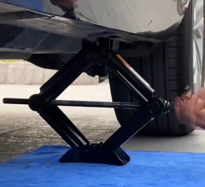 【carstorm】Auto Effort Jack Ratchet Wrench Scissor Jack Garage Lift