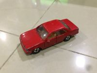 โมเดลรถเหล็ก Tomica Nissan Cadric 4 door