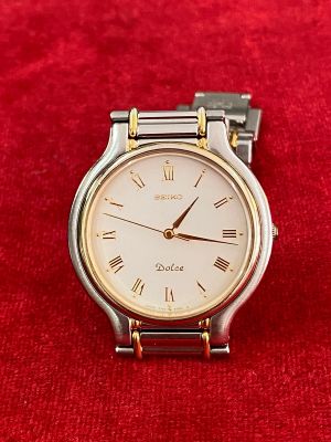 SEIKO Dolce Quartz นาฬิกาผู้ชาย ขนาดตัวเรือน 32.5 มม ความหนา 6 มม ความยาว 18 ซม นาฬิกาของแท้ รับประกันจากผู้ขาย 3เดือน
