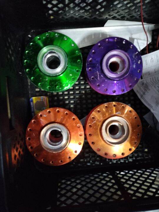 motorcycle hub XRM trinity 125 front hub Honda slightly scratches paint