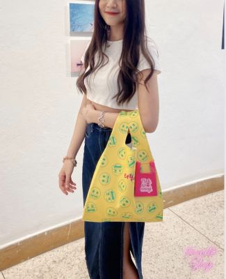 พร้อมส่งจากไทย | Moneta Emoji Shopping Bag กระเป๋าช้อปปิ้ง มาพร้อมกระเป๋าใบจิ๋ว  กระเป๋าถือ กระเป๋าใส่ไอแพด กระเป๋าใส่โน้ตบุ้ค วัสดุอย่างดี ใส่ของหนักไม่เสียทรง