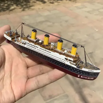 Titanic best sale toy boat