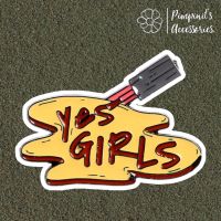 ?? พร้อมส่ง : เข็มกลัดลายลิปสติก “YES GIRLS” | “YES GIRLS” Lipstick Enamel Brooch Pin.