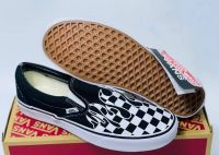 Vans slip on Mada in Vietnam สินค้าทางร้านเป็นสินค้าแท้นำเข้ามือหนึ่งพร้อมกล่องของครบจ้าเป็นสินค้าหลุดภาษี ทางร้านรับประกันสินค้าตรงตามภาพ100%รองเท้าผู้หญิงรองเท้าผู้ชาย