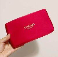 เฮงรับตรุษจีน​ไปเลยแม๊ะ Chanel กระเป๋าแดง ไม่มีกล่อง  ♡ ราคา​ส่ง 490฿  สวยม๊ากกกกก ละมุนมาก ทรงแข็งแต่ผ้านุ่มมมม~~ แม่ก็คือแม่อะเนอะ สวยหรูจิ๊กเลยคะ สีแม๊ะสดเฮงสุดแดงตัดทอง ปังมาก ละผ้าด้านในคือสุด ลายรับตรุษจีน​ เฮงๆๆๆ ปังๆๆ ดันไปเล้ยยยย