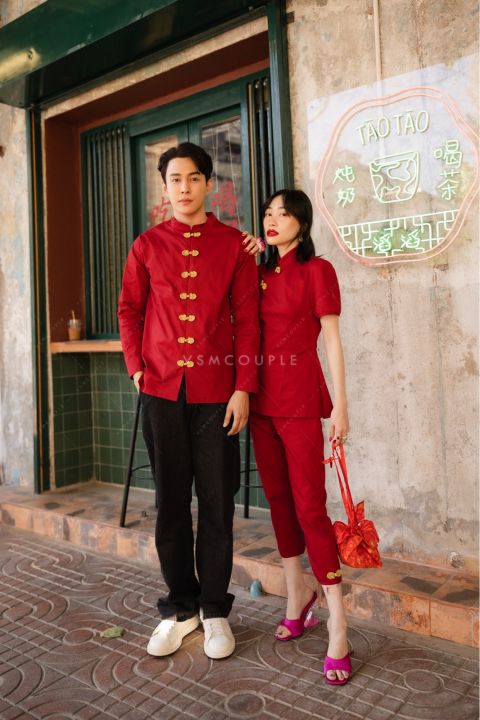 vsm-couple-4234-ชุดคู่รัก-ชุดคู่กี่เพ้า-ชุดกี่เพ้าสวยๆ-ชุดใส่ตรุษจีน-ชุดคู่สีแดง