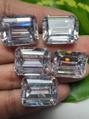 Cz 16x14mm 2 pieces...60 carats mm Synthetic CUBIC ZIRCONIA WHITE BRILLIANT AAA QUANTITY 2 PIECES เพชรรัสเซีย (เพชร CZ) สี สีขาว ขนาด 16X14 มิลลิเมตร (MM ) 2 เม็ด