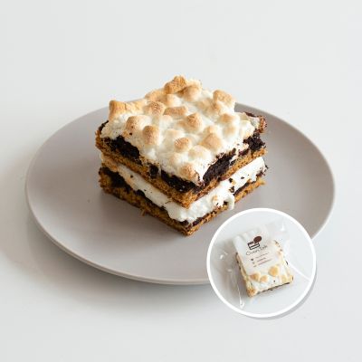 Smores Brookie ขนาดโดยประมาณ 3x3นิ้ว บรู้กกี้มาร์ชเมลโล่ - Oven Talk Bangkok