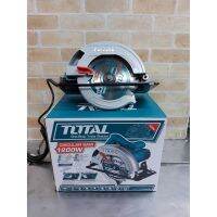 TOTAL เลื่อยวงเดือน 7 นิ้ว TOTAL TS1121856
-กำลังไฟ 1200 วัตต์
-ความเร็วรอบ 5000 RPM
-ลวดทองแดงแท้ 100%
-แรงดันไฟฟ้า 240v.-50Hz.
-สามารถปรับความลึกของการตัดและปรับเอียงองศาได้ 0-45องศา