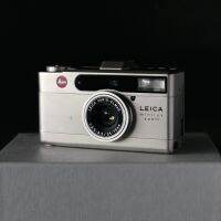 Leica MiniluxZoom Champagne ( Excellent )