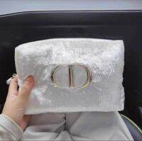 Dior กระเป๋าผ้าสีครีมอะไหล่ดาว