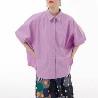 ? N E W IN : Cヤード by C yard
Code : 3921- 138
- Oversize shirt เสื้อคอปกแขนสั้นทรงปีกค้างคาว กระดุมหน้าทั้งแถบ ชาย​โค้งด้านข้างผ้าคอท​ตอน​เนื้อดี​ใส่​สบาย​ดีไซน์​เก๋​

  SIZING :  อก(chest) 60” ยาว(length) 27” 

?