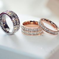 แหวนสีเงินเพชรสี่เหลี่ยมสีทองหลากสีแบบสองแถวสีไม่ตกแหวนคู่สีโรสโกลด์สำหรับผู้หญิงแบบเดียวกันกับใน TikTok ในวันวาเลนไทน์