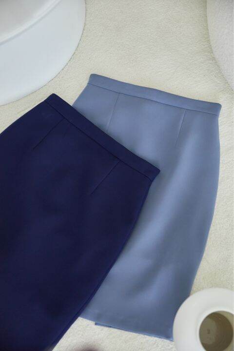 techinee-basic-pencil-skirt-กระโปรงทรงเอผ่าหลัง