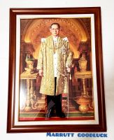 กรอบรูป พร้อมภาพพระบรมฉายาลักษณ์ร 9 ขนาดใหญ่กว้าง 48 ซมยาว 64 ซม